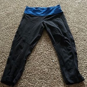Lululemon crop leggings with blue striped waistband